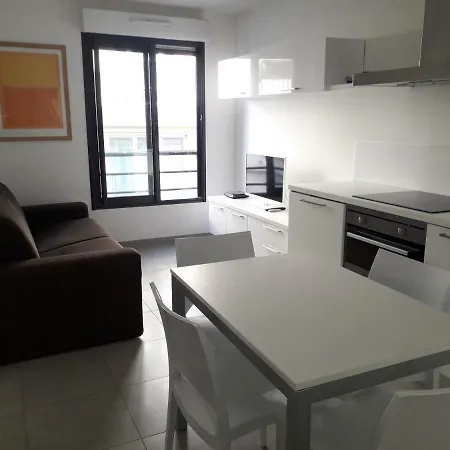 Palais Nastia Apartment *